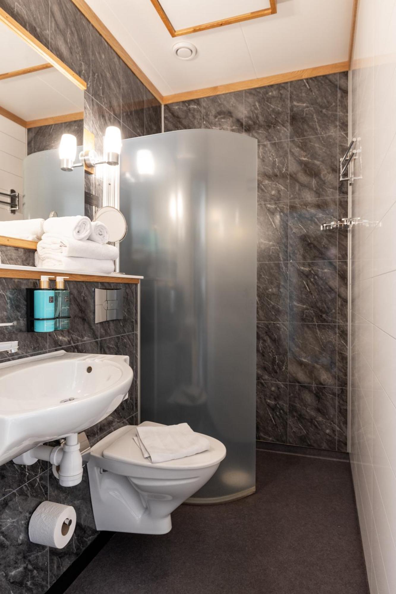 Starby Spa, Hotell & Konferens Vadstena Ngoại thất bức ảnh